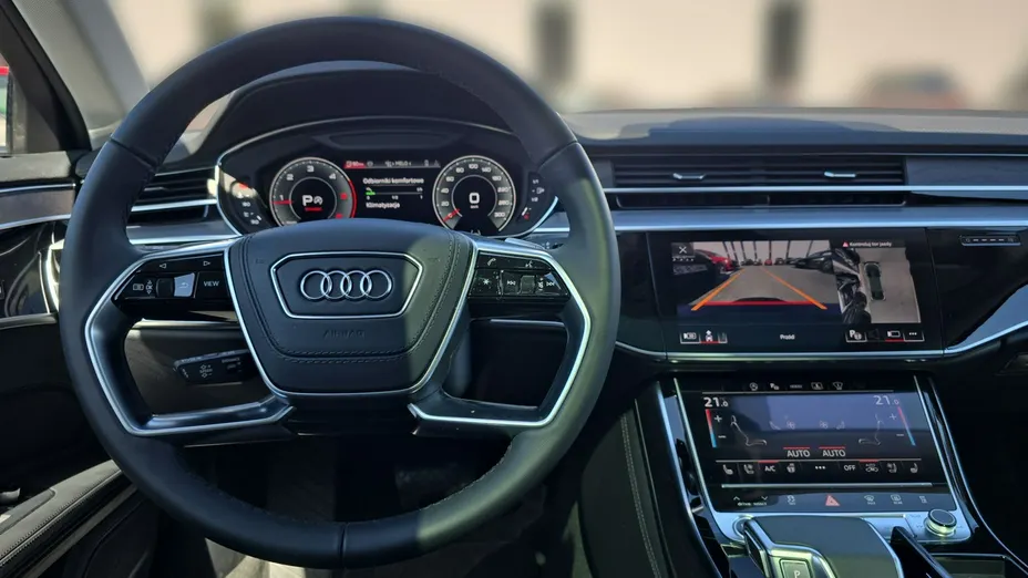 AUDI A8 -