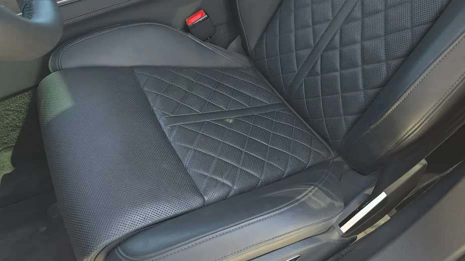 AUDI A8 -