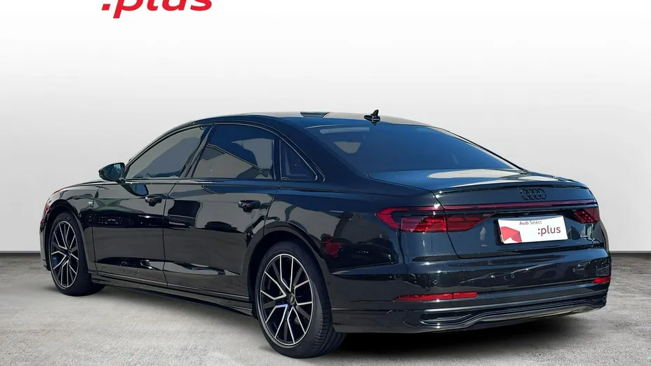 AUDI A8 -