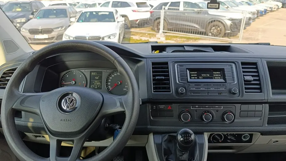 VOLKSWAGEN Transporter -