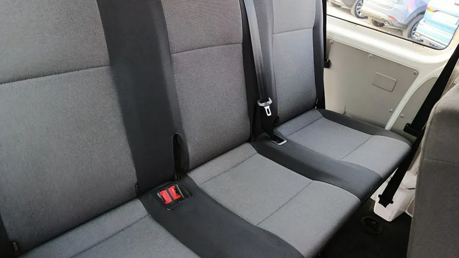 VOLKSWAGEN Transporter -