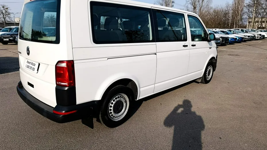 VOLKSWAGEN Transporter -