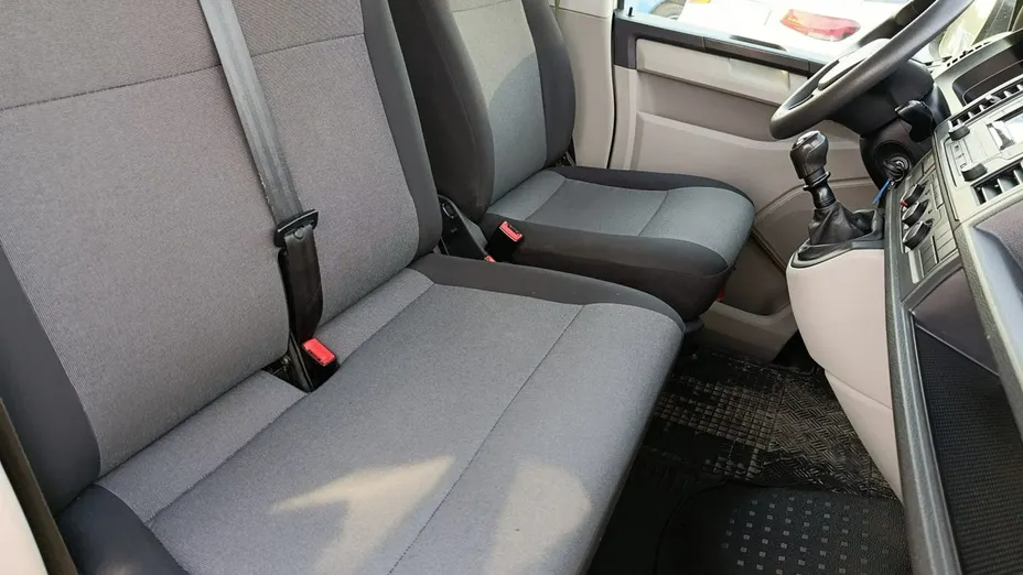 VOLKSWAGEN Transporter -