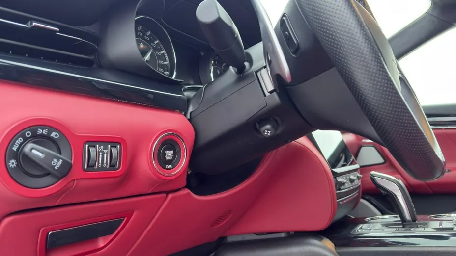 MASERATI Quattroporte -