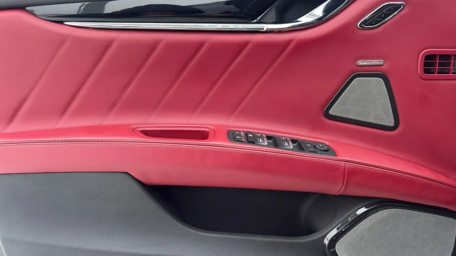 MASERATI Quattroporte -