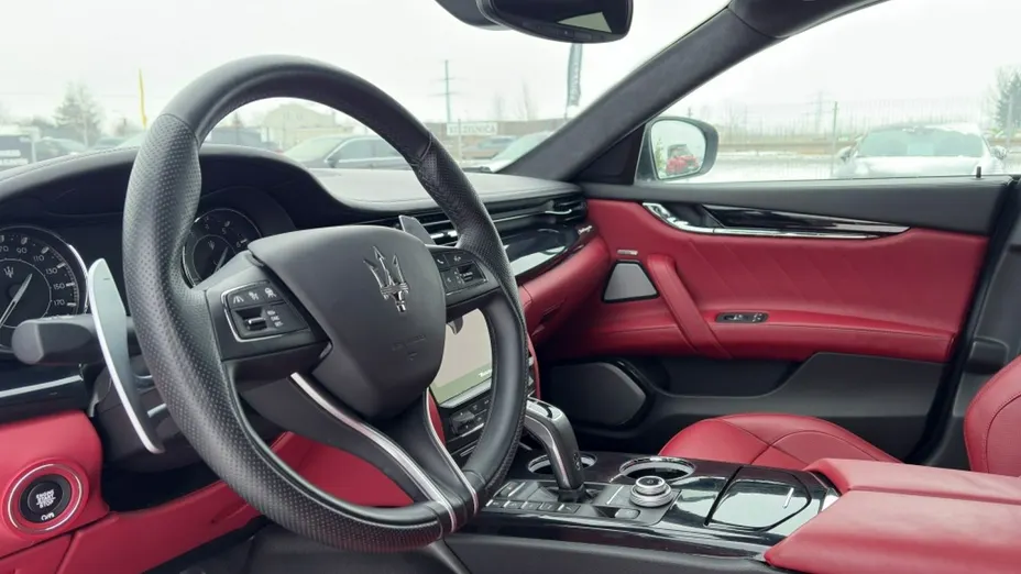 MASERATI Quattroporte -