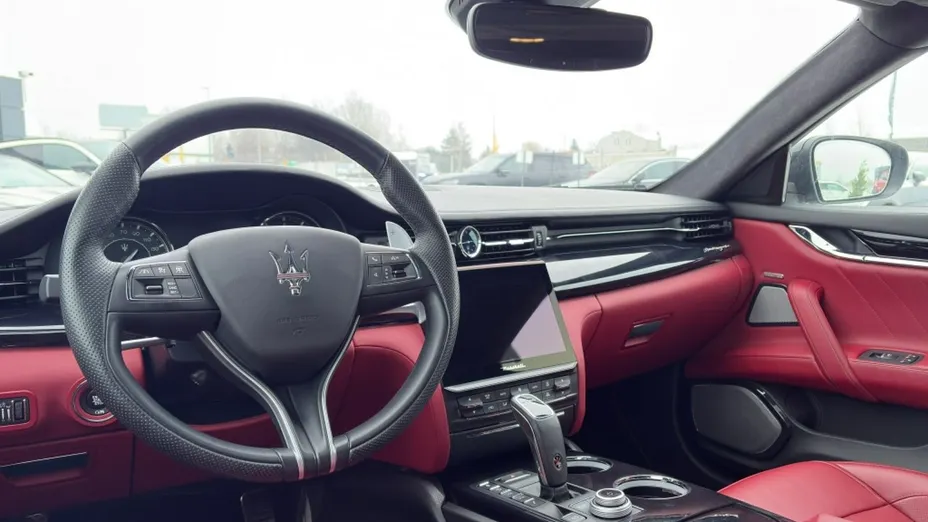 MASERATI Quattroporte -