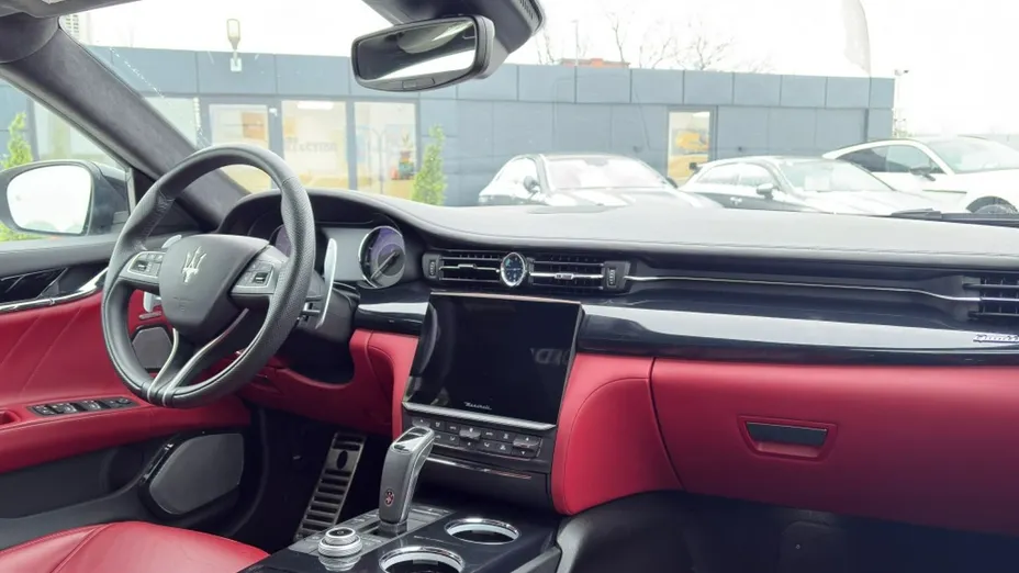 MASERATI Quattroporte -