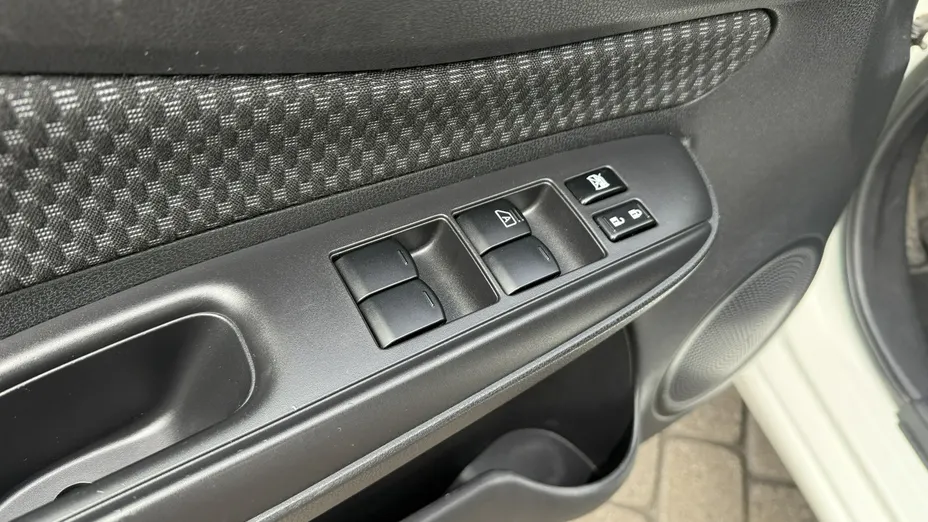NISSAN Note -