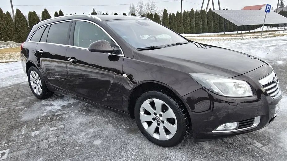 OPEL Insignia -