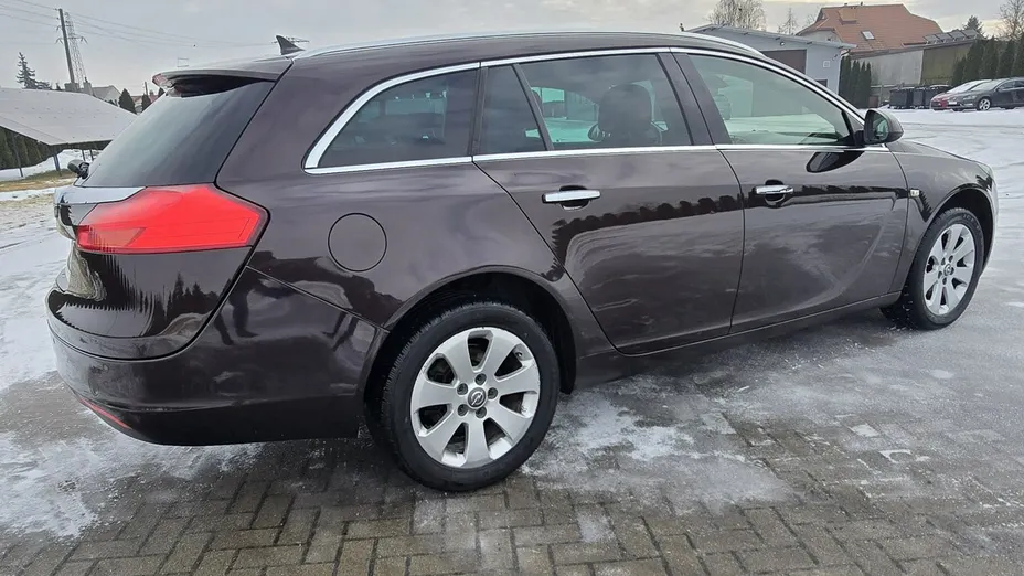 OPEL Insignia -