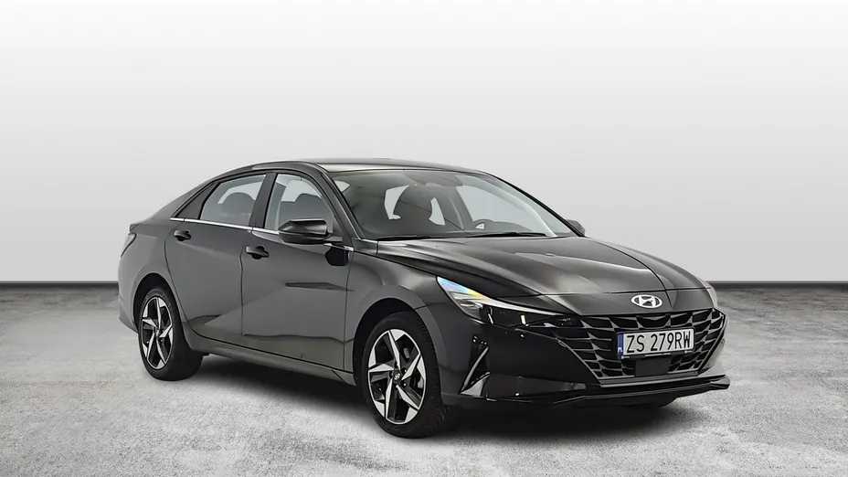 HYUNDAI Elantra -