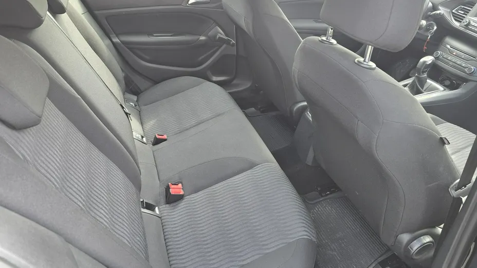 PEUGEOT 308 -