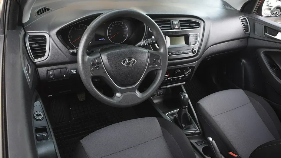 HYUNDAI i20 -