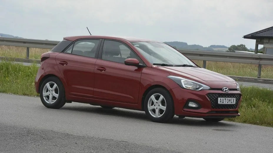 HYUNDAI i20 -