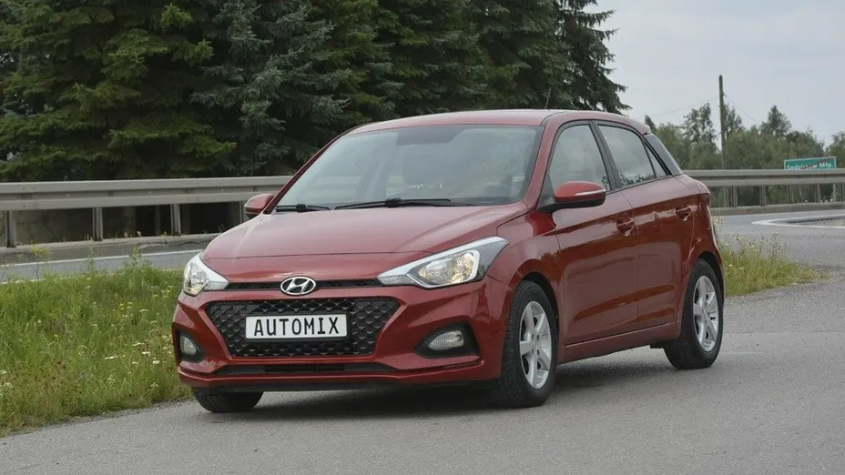 HYUNDAI i20 -