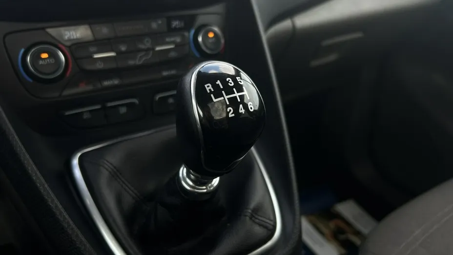 FORD Tourneo Connect -