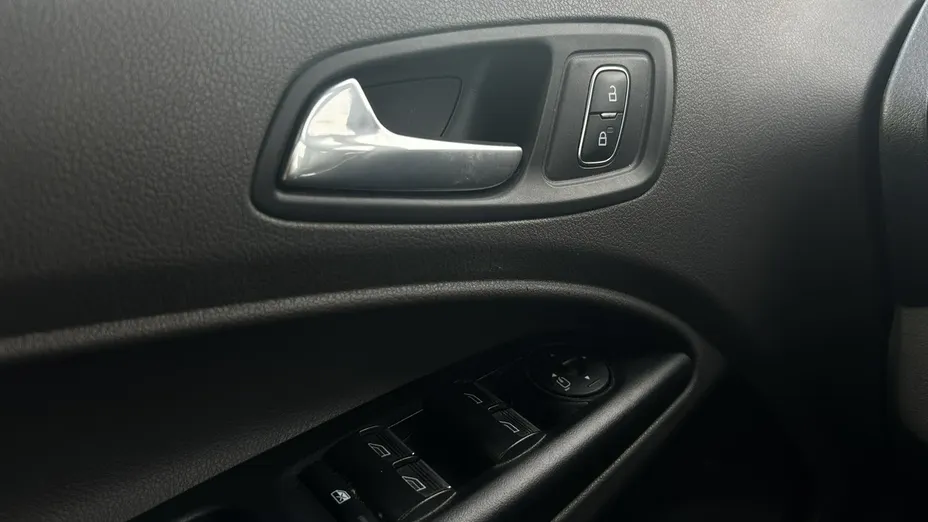 FORD Tourneo Connect -