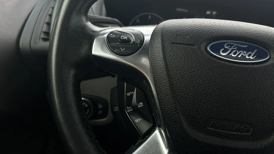 FORD Tourneo Connect -