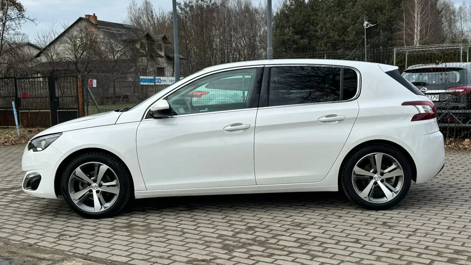 PEUGEOT 308 -