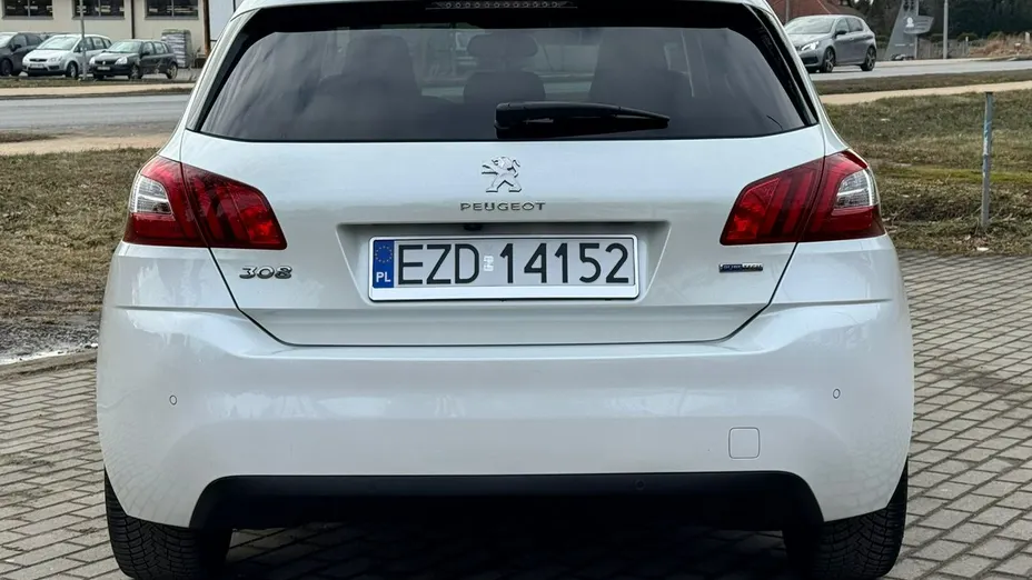 PEUGEOT 308 -