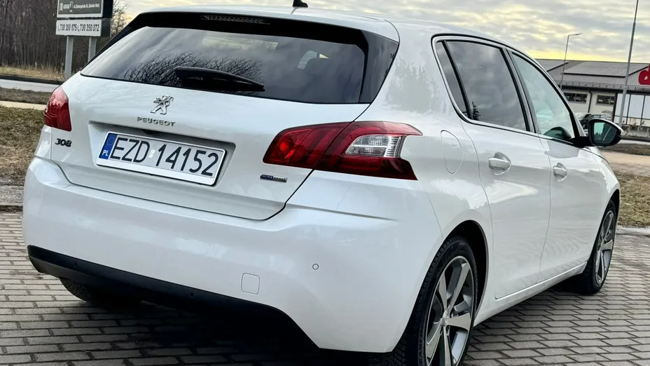 PEUGEOT 308 -