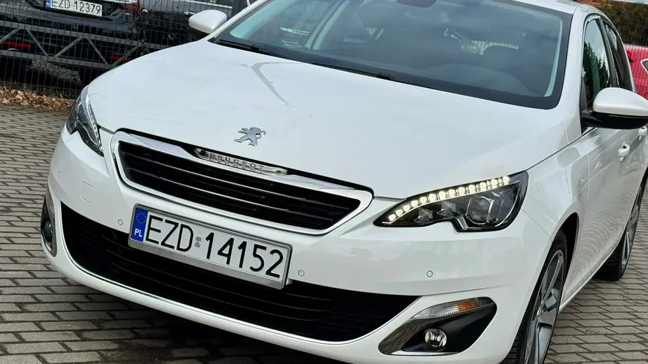 PEUGEOT 308 -