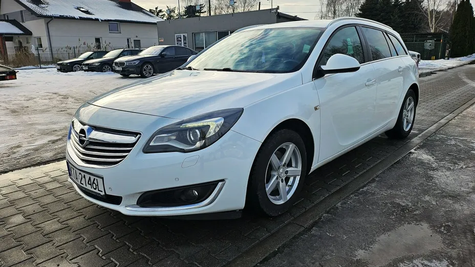 OPEL Insignia -