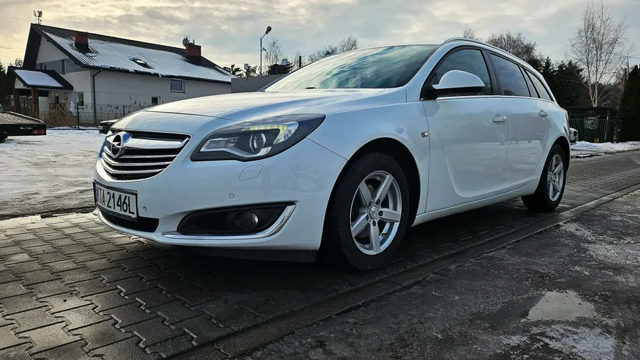 OPEL Insignia -