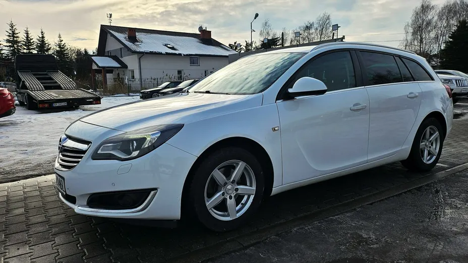 OPEL Insignia -
