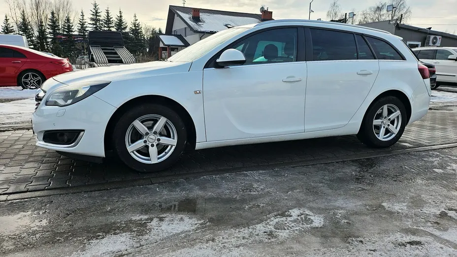 OPEL Insignia -