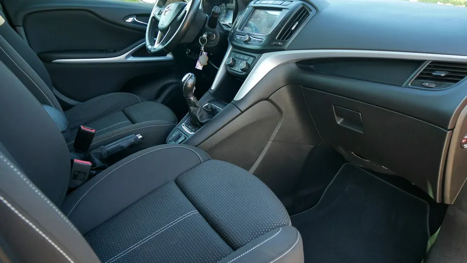 OPEL Zafira -