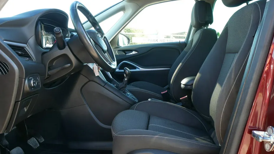 OPEL Zafira -