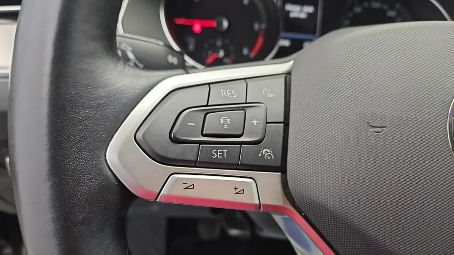 VOLKSWAGEN Passat -
