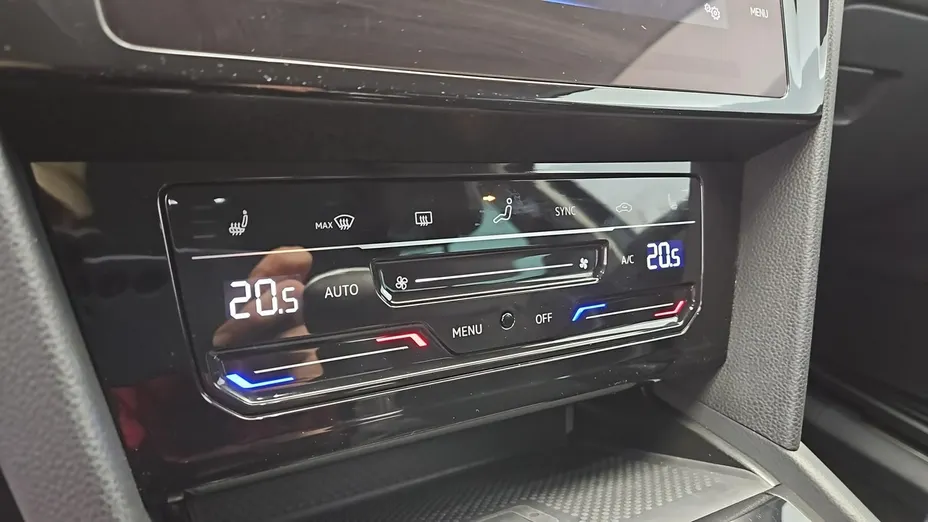 VOLKSWAGEN Passat -