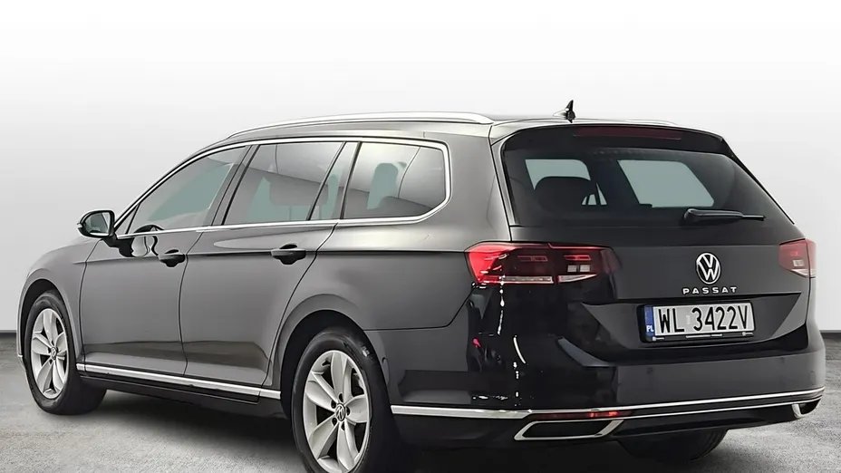 VOLKSWAGEN Passat -
