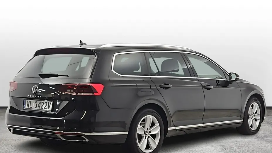 VOLKSWAGEN Passat -