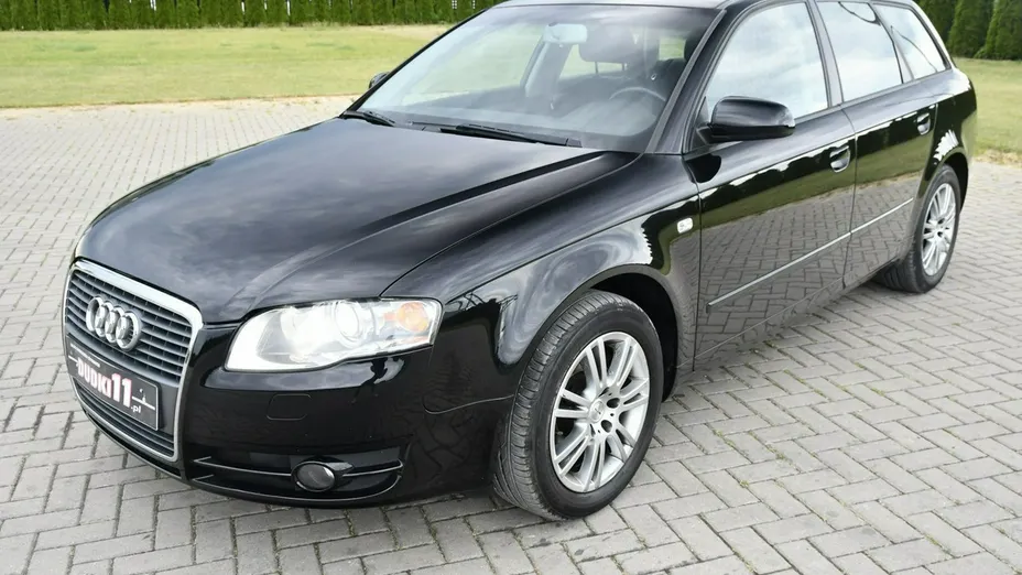 AUDI A4 -