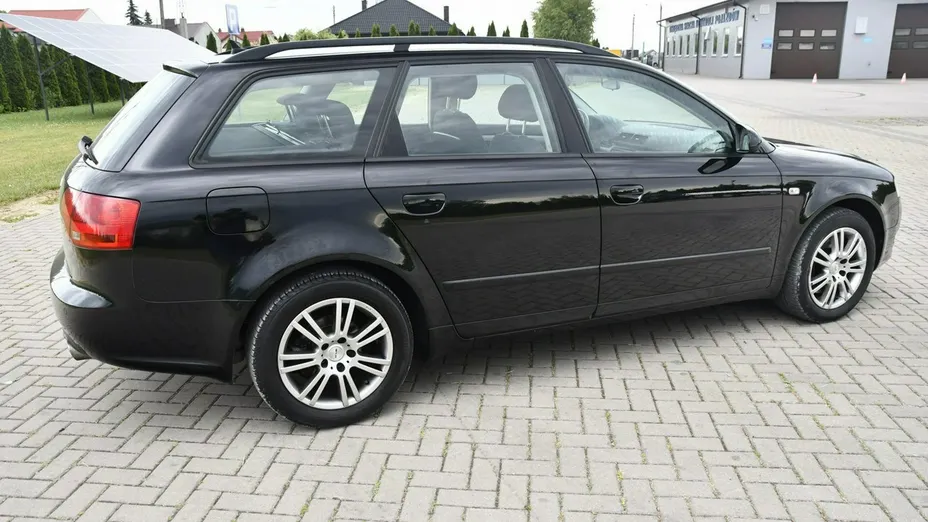 AUDI A4 -