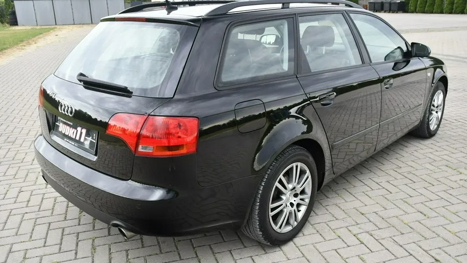AUDI A4 -