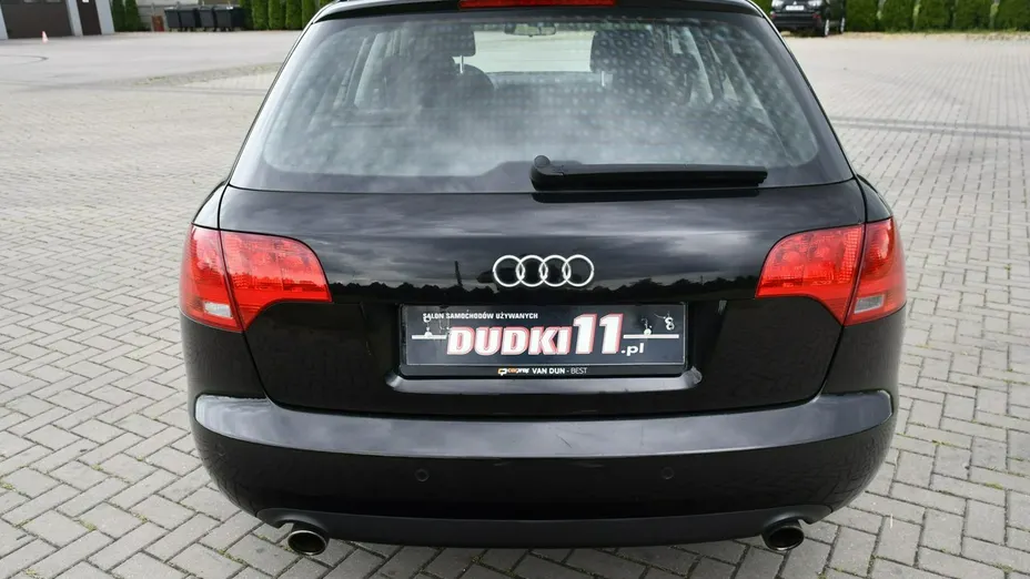 AUDI A4 -