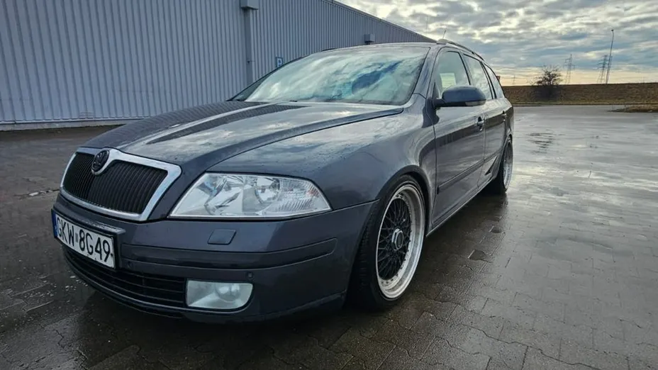 SKODA Octavia -