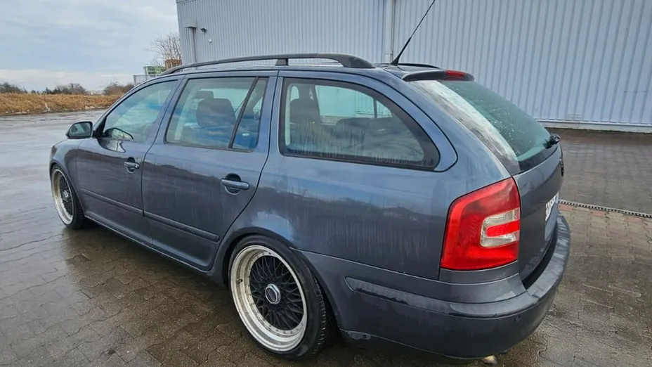 SKODA Octavia -