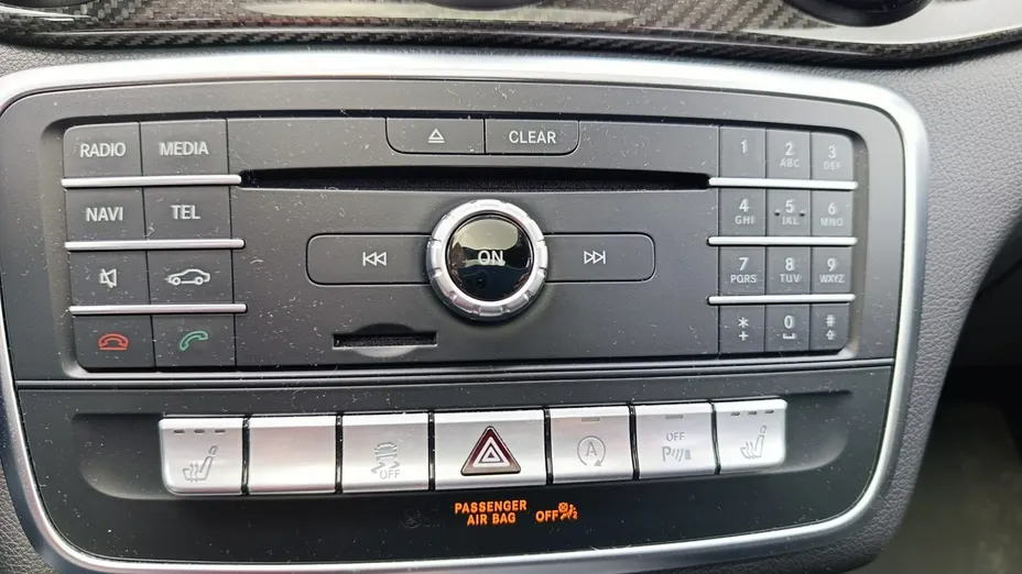 MERCEDES-BENZ GLA -