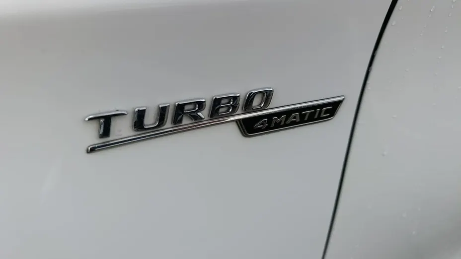 MERCEDES-BENZ GLA -