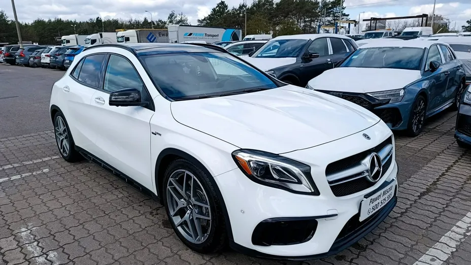 MERCEDES-BENZ GLA -