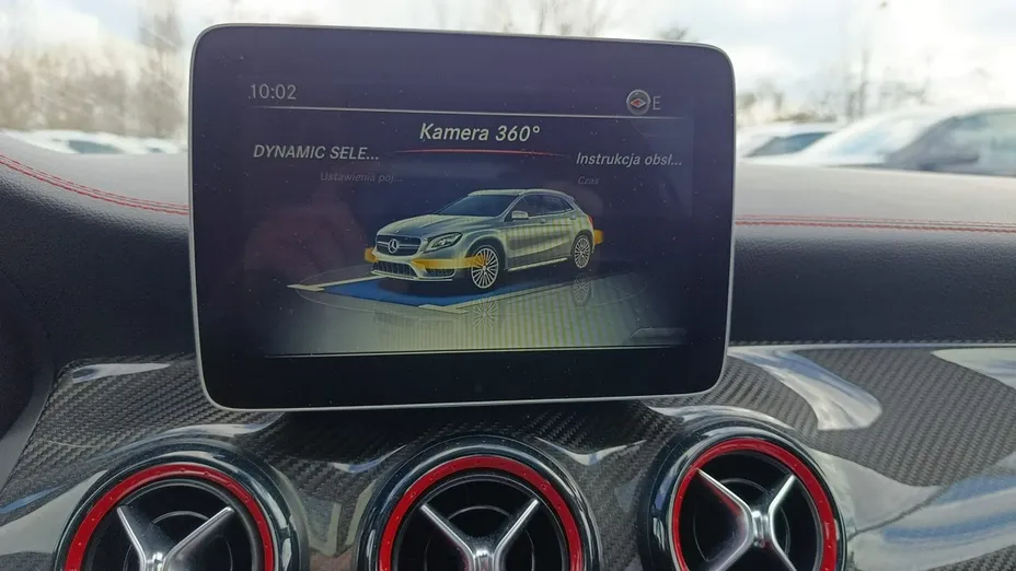 MERCEDES-BENZ GLA -