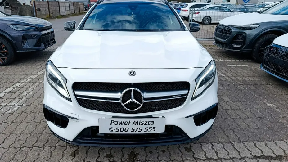 MERCEDES-BENZ GLA -