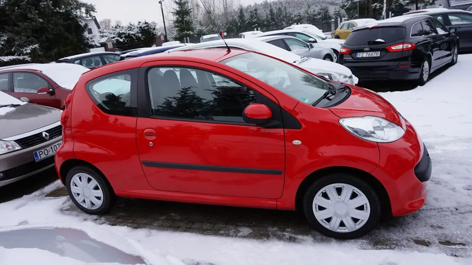PEUGEOT 107 -