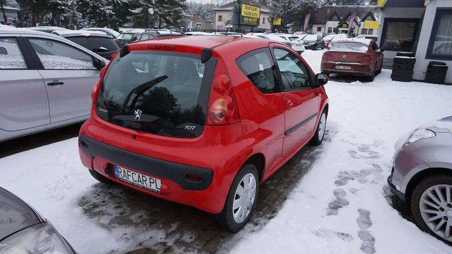 PEUGEOT 107 -